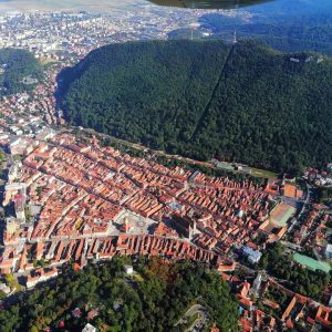 Zbor cu avionul deasupra Brasovului