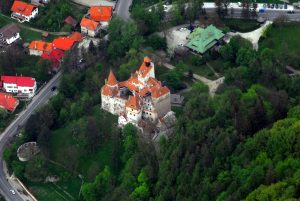 Experimenteaza un Tur Aerian Medieval: Cetatea Rasnov si Castelul Bran